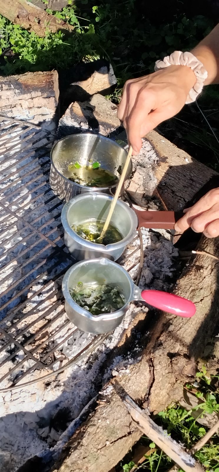Making homemade balm